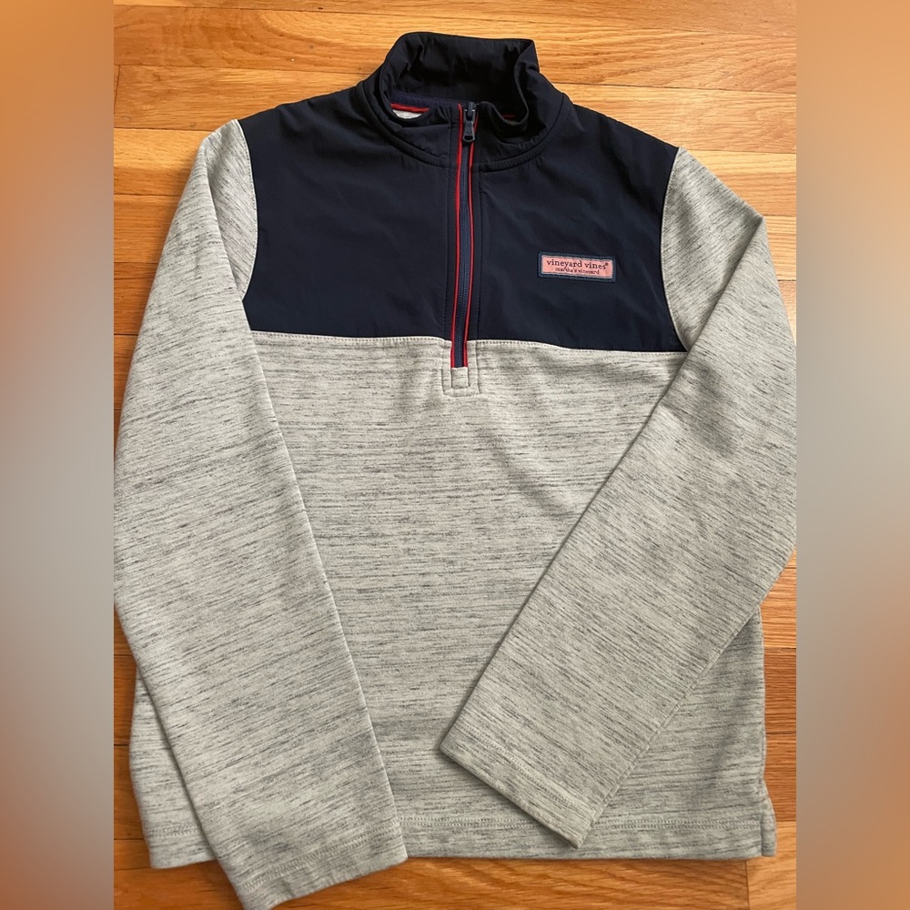 Vineyard vines sweater